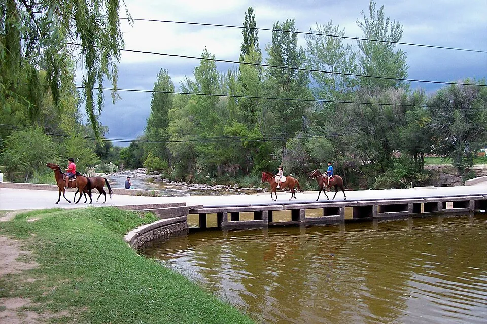Puente sobre el rio Panaholma